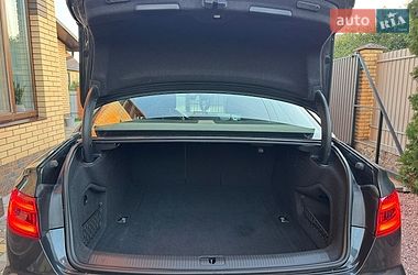 Седан Audi A4 2019 в Виннице