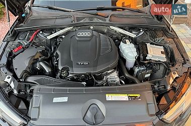 Седан Audi A4 2019 в Виннице
