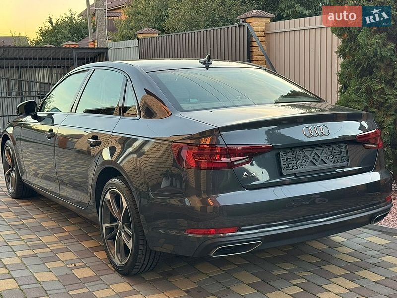 Седан Audi A4 2019 в Виннице