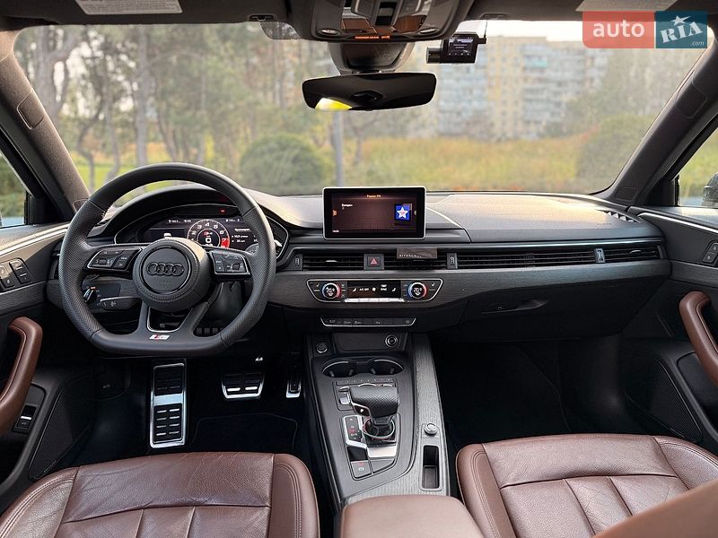Седан Audi A4 2017 в Дніпрі