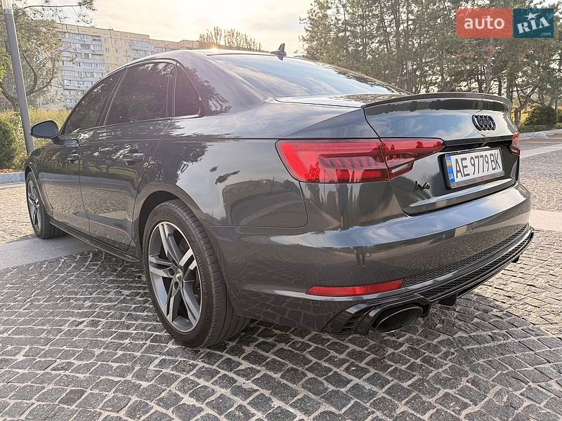 Седан Audi A4 2017 в Дніпрі