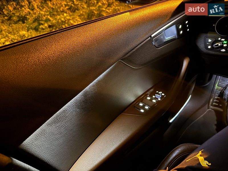 Седан Audi A4 2017 в Дніпрі