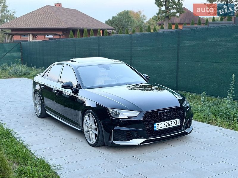 Седан Audi A4 2017 в Львові