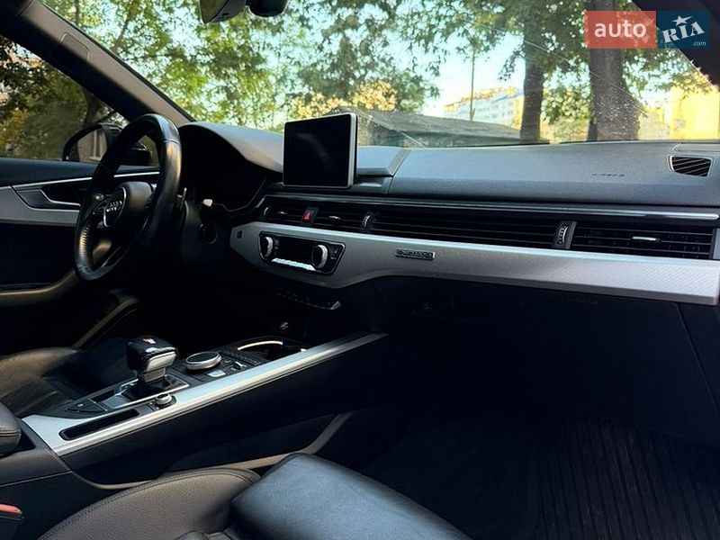 Седан Audi A4 2016 в Калуше