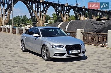 Седан Audi A4 2012 в Днепре