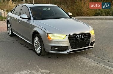 Седан Audi A4 2015 в Львове