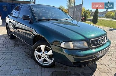 Седан Audi A4 1995 в Івано-Франківську