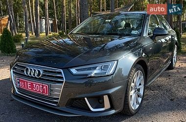 Седан Audi A4 2018 в Луцьку