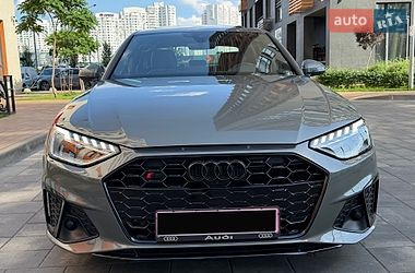 Седан Audi A4 2022 в Києві