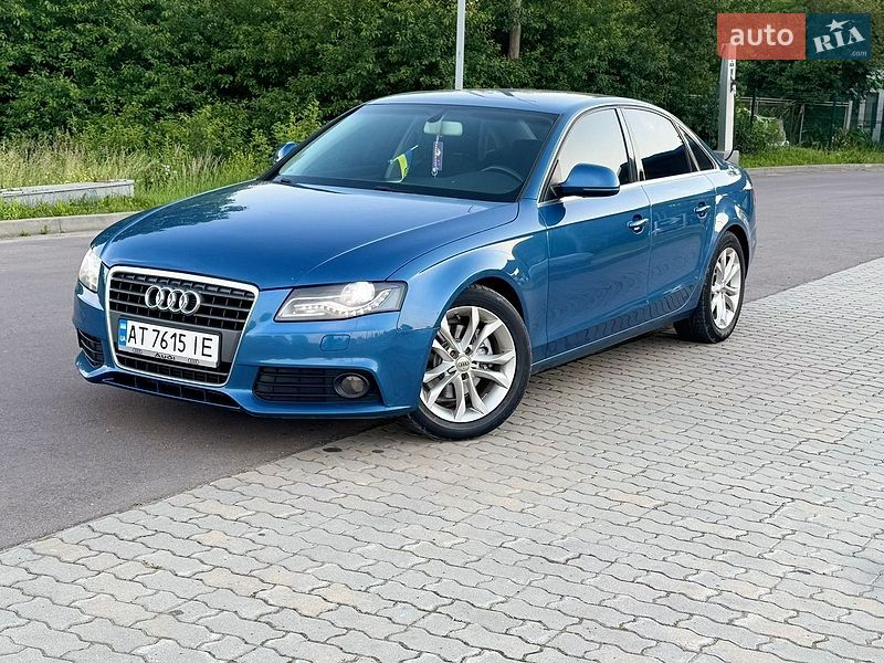 Седан Audi A4 2008 в Надворной