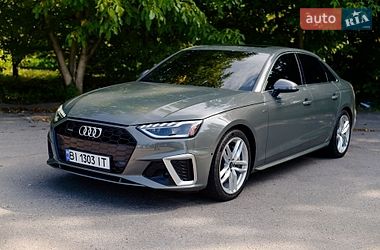 Седан Audi A4 2023 в Полтаві