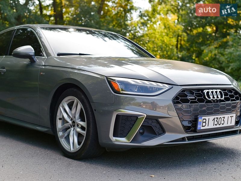 Седан Audi A4 2023 в Полтаві