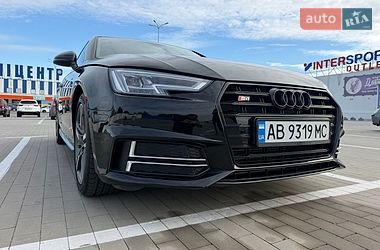 Седан Audi A4 2016 в Виннице