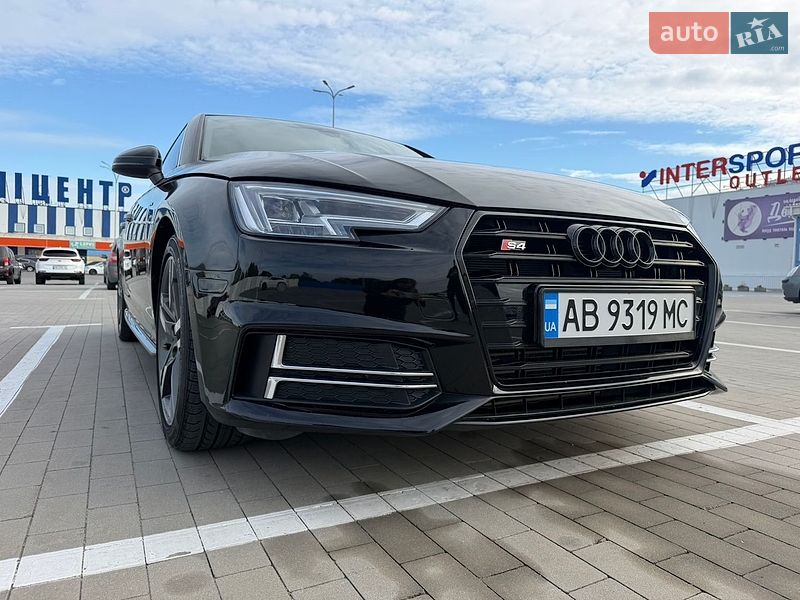 Седан Audi A4 2016 в Виннице