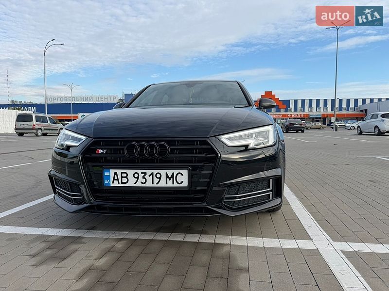 Седан Audi A4 2016 в Виннице