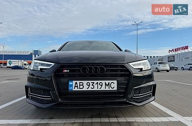 Седан Audi A4 2016 в Виннице