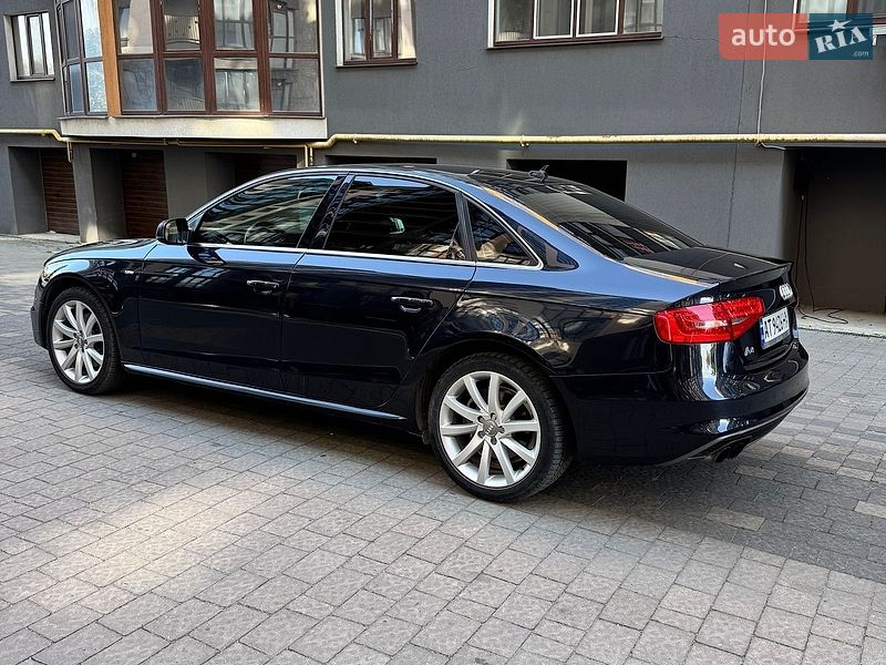 Седан Audi A4 2014 в Івано-Франківську