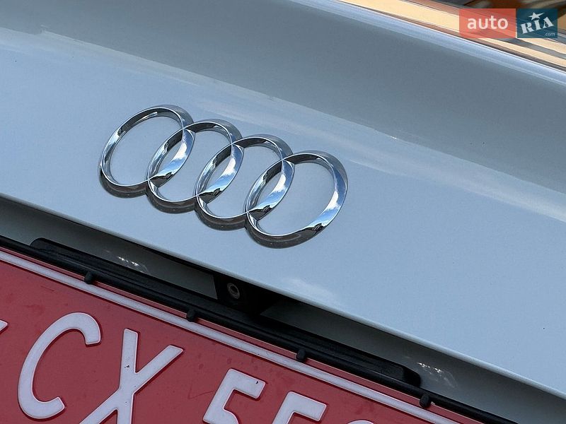 Седан Audi A4 2014 в Дрогобыче