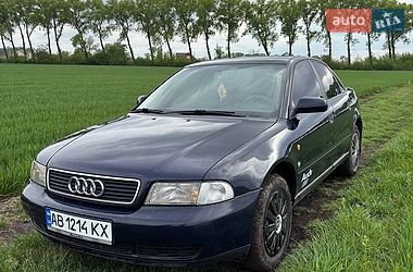 Седан Audi A4 1997 в Виннице