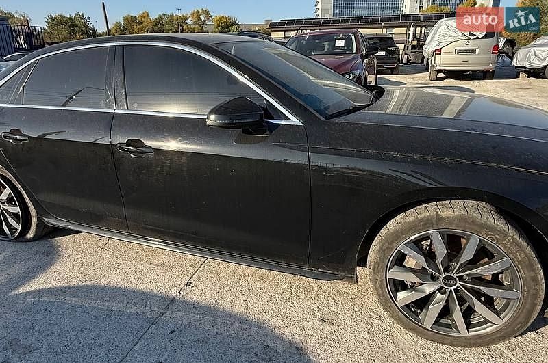 Седан Audi A4 2023 в Києві
