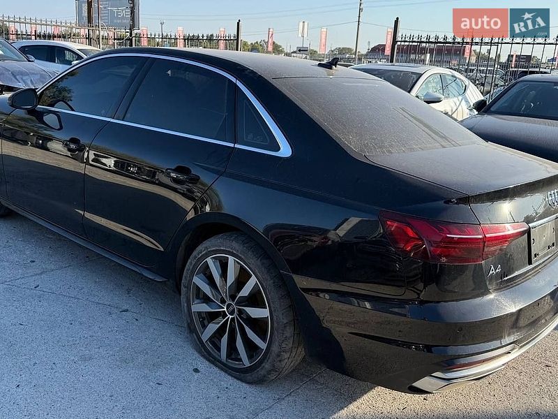 Седан Audi A4 2023 в Києві