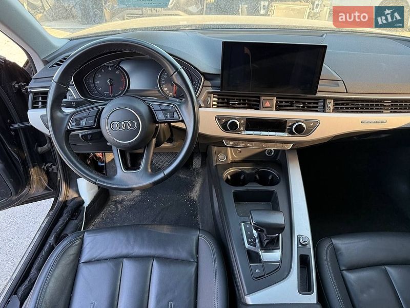 Седан Audi A4 2023 в Києві