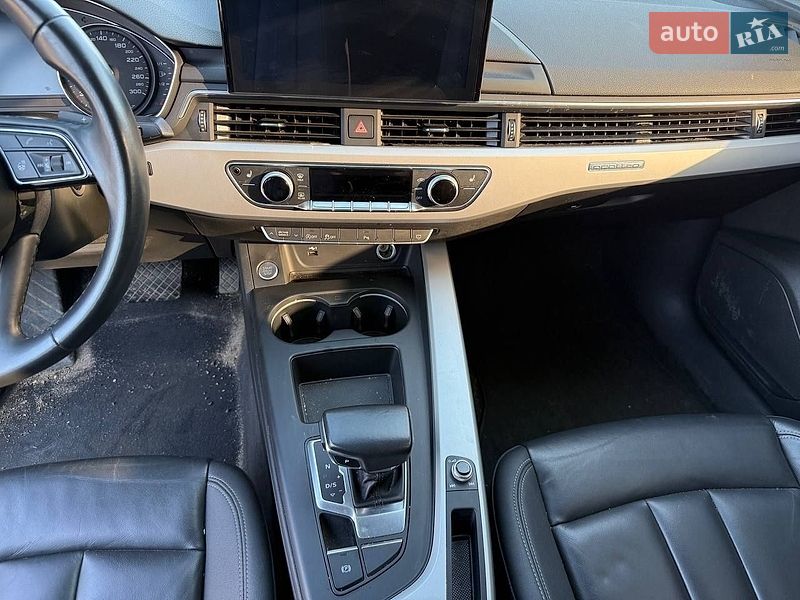 Седан Audi A4 2023 в Києві