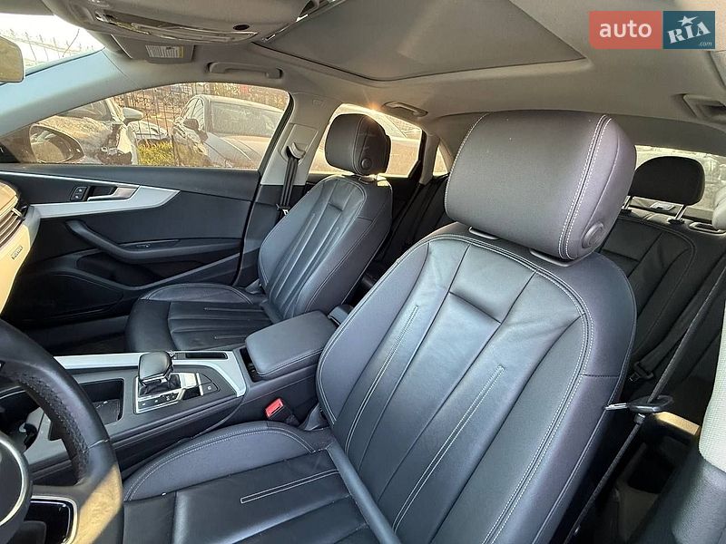 Седан Audi A4 2023 в Києві