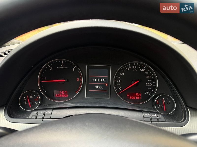 Седан Audi A4 2001 в Хмельницком