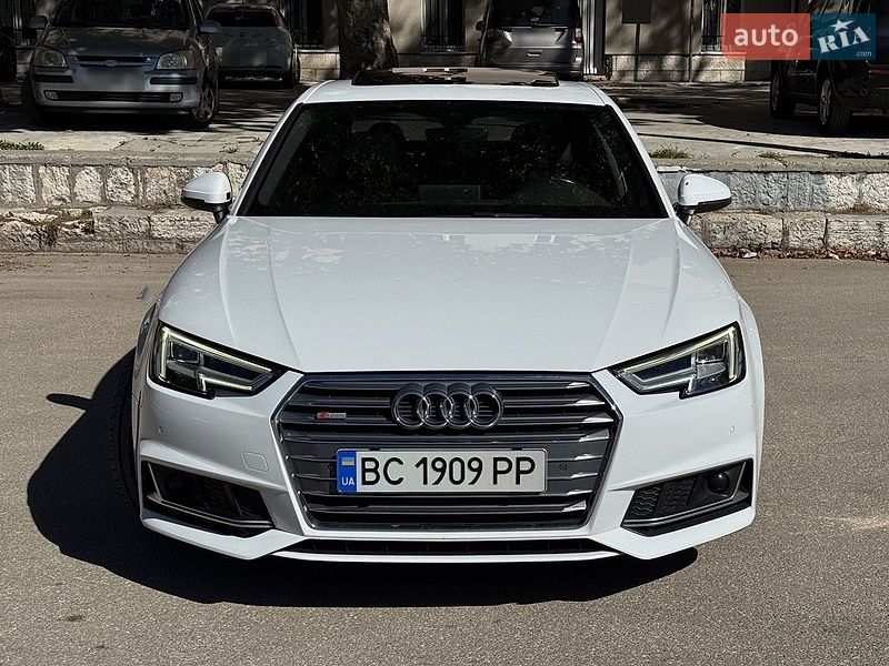 Audi A4 2016