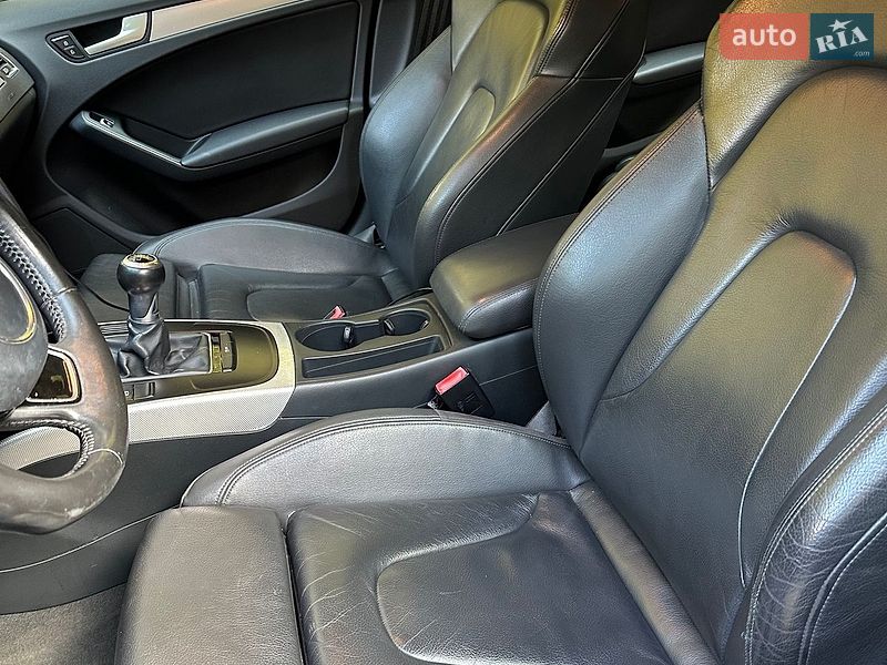 Седан Audi A4 2012 в Луцьку