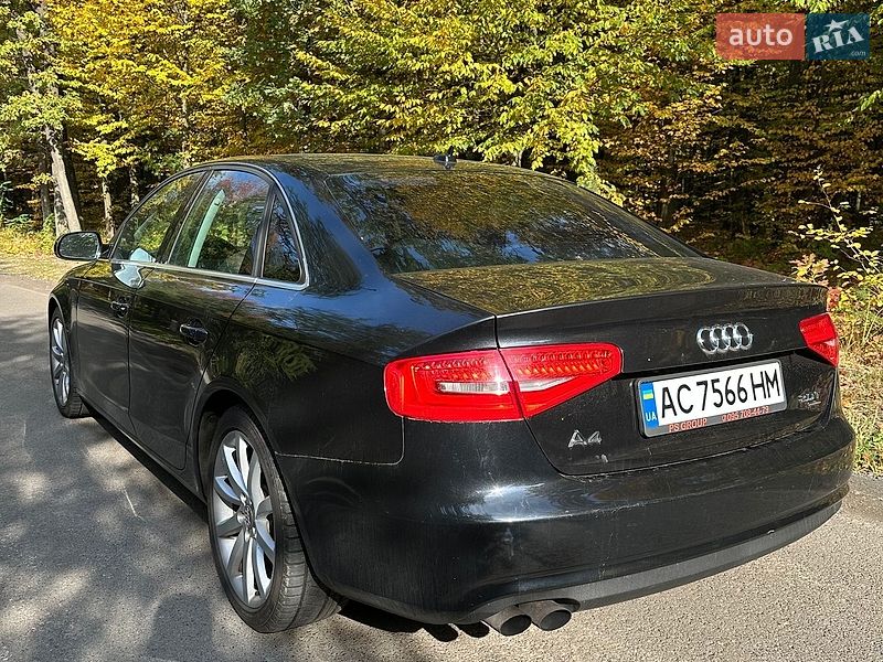 Седан Audi A4 2012 в Луцьку