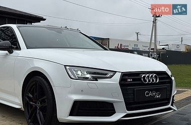 Седан Audi A4 2016 в Львові