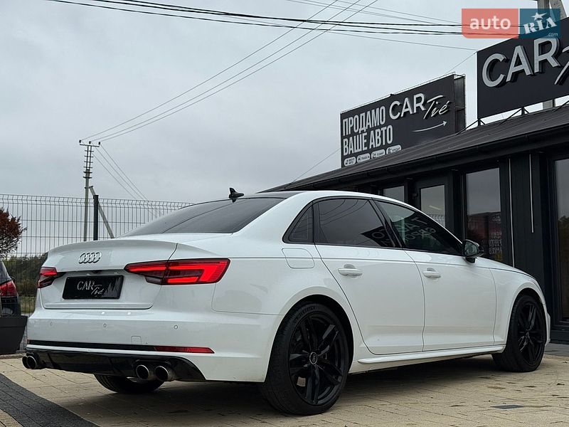 Седан Audi A4 2016 в Львові