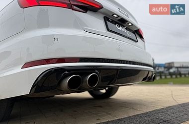 Седан Audi A4 2016 в Львові