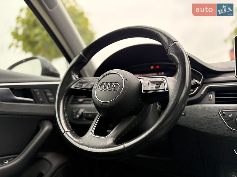 Седан Audi A4 2016 в Львові