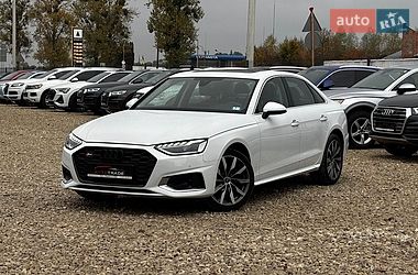 Седан Audi A4 2021 в Львові