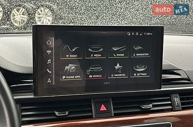 Седан Audi A4 2021 в Львове