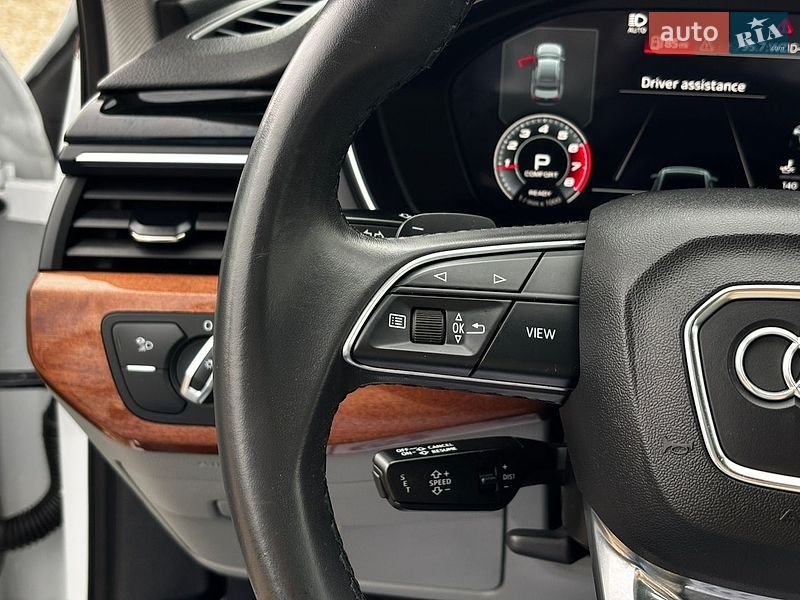 Седан Audi A4 2021 в Львове