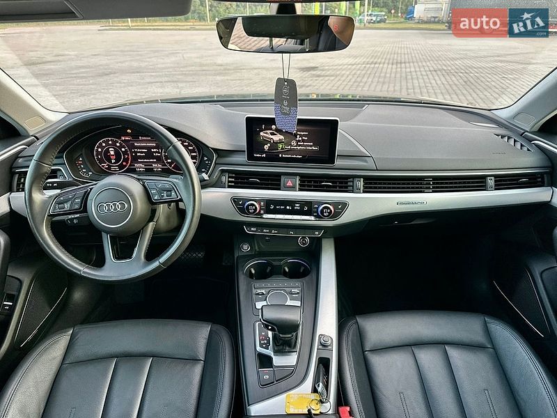 Седан Audi A4 2018 в Бродах