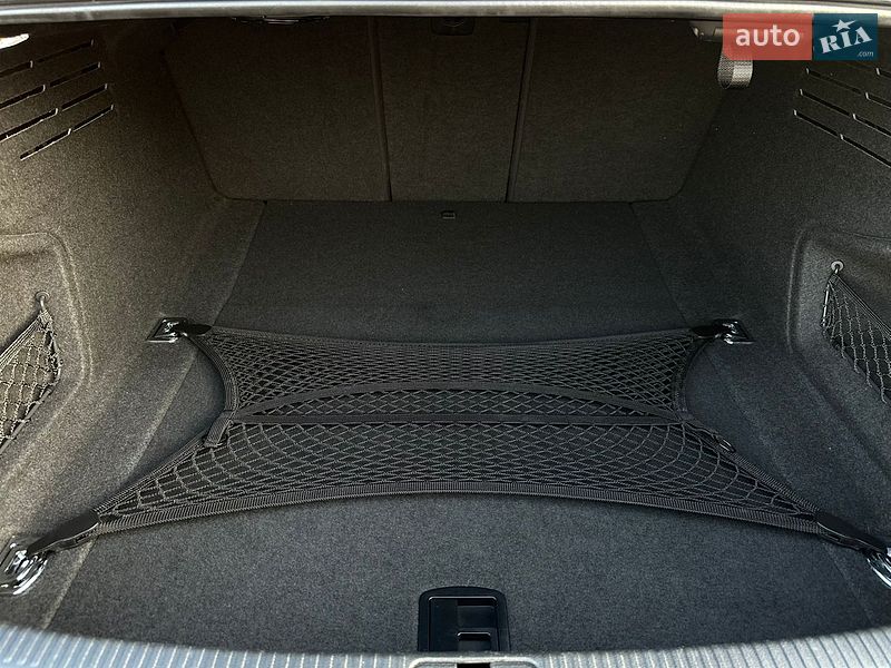 Седан Audi A4 2018 в Бродах