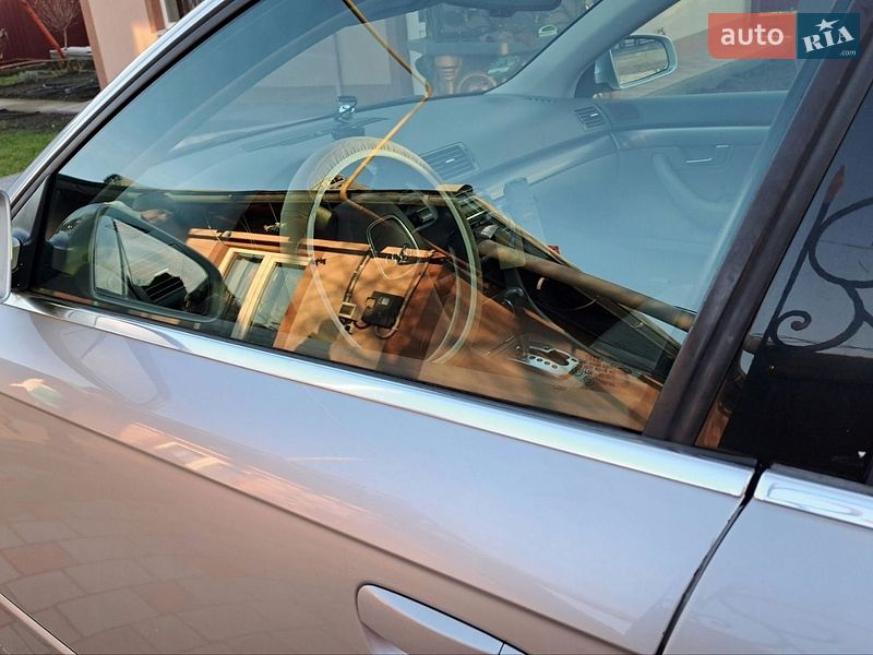 Седан Audi A4 2005 в Снятині