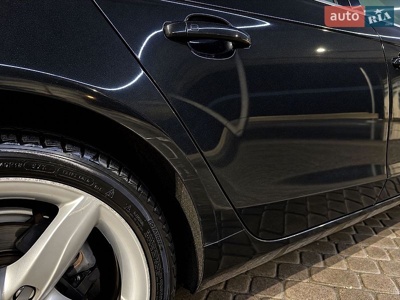 Седан Audi A4 2010 в Львове
