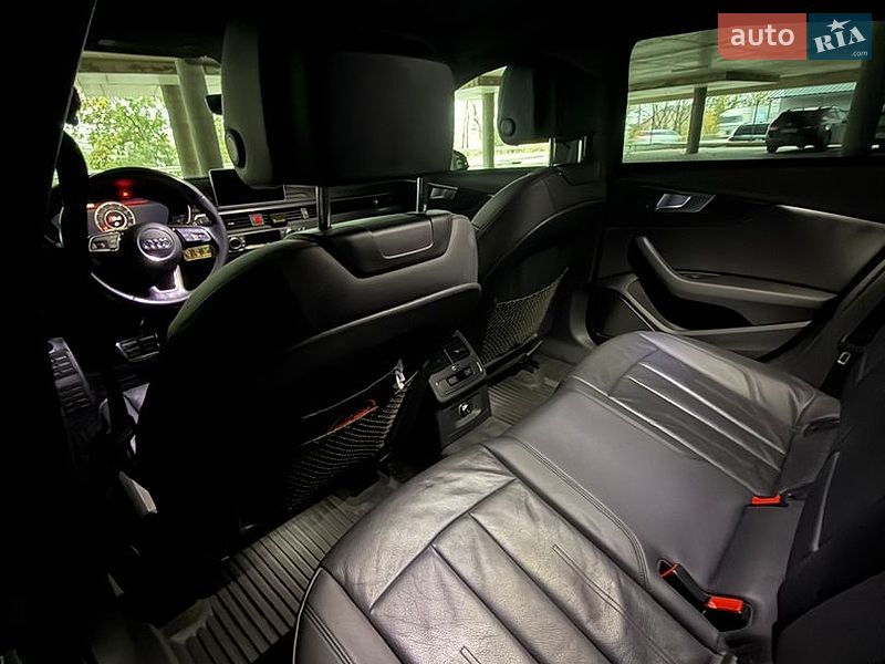 Седан Audi A4 2016 в Тернополі