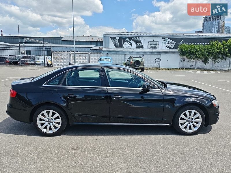 Седан Audi A4 2014 в Києві