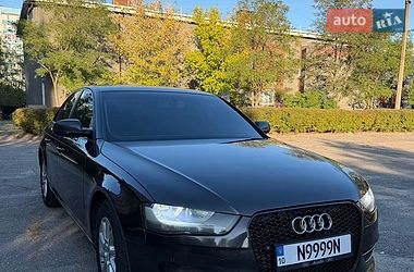 Седан Audi A4 2012 в Каменском