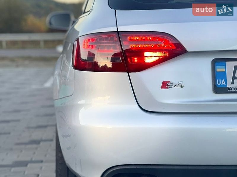 Универсал Audi A4 2010 в Хусте