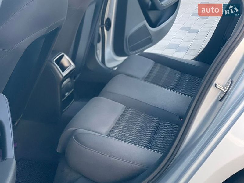 Универсал Audi A4 2010 в Хусте