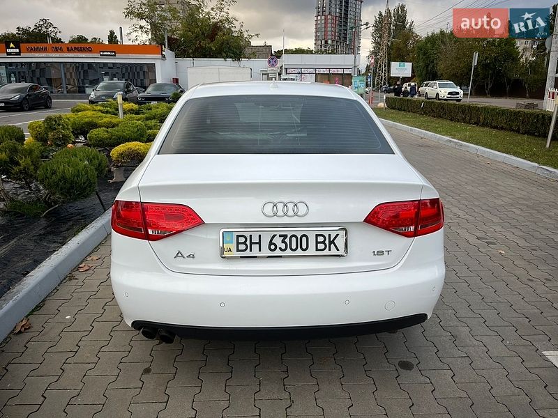 Седан Audi A4 2010 в Одесі