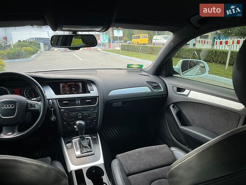 Седан Audi A4 2010 в Одесі